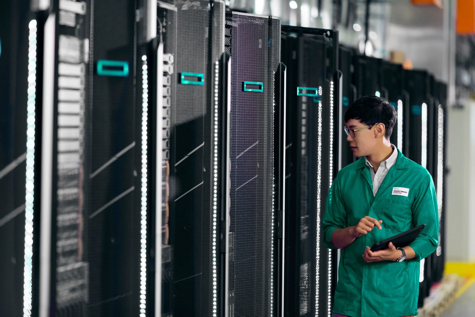Hewlett Packard Enterprise Cables & Connectivity